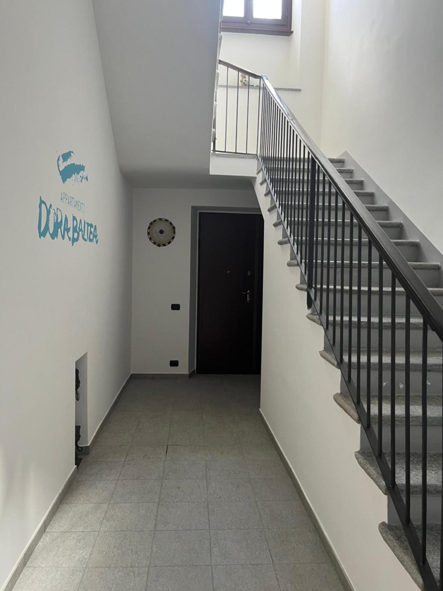 Appartamenti Dora Baltea Івреа Екстер'єр фото